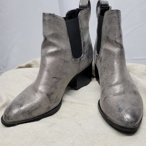 3/$25 American Eagle Booties size 7